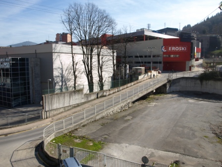 Adjudicada en 436.000 euros  la creaci�n de la pasarela peatonal de Ama�a y la amplicaci�n del vial de Torrekua-Otaola.